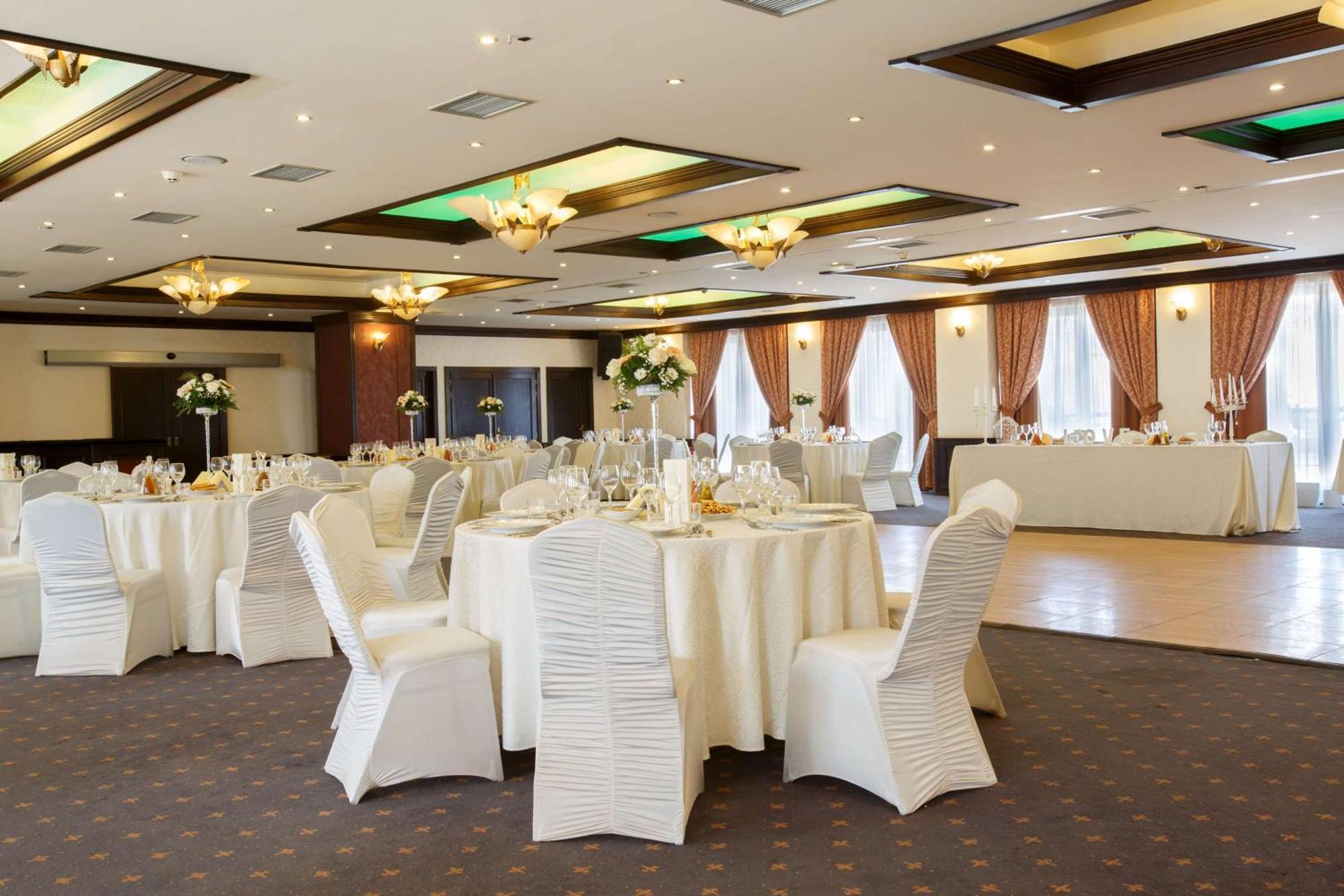 Doubletree By Hilton Hotel Sighisoara - Cavaler מראה חיצוני תמונה