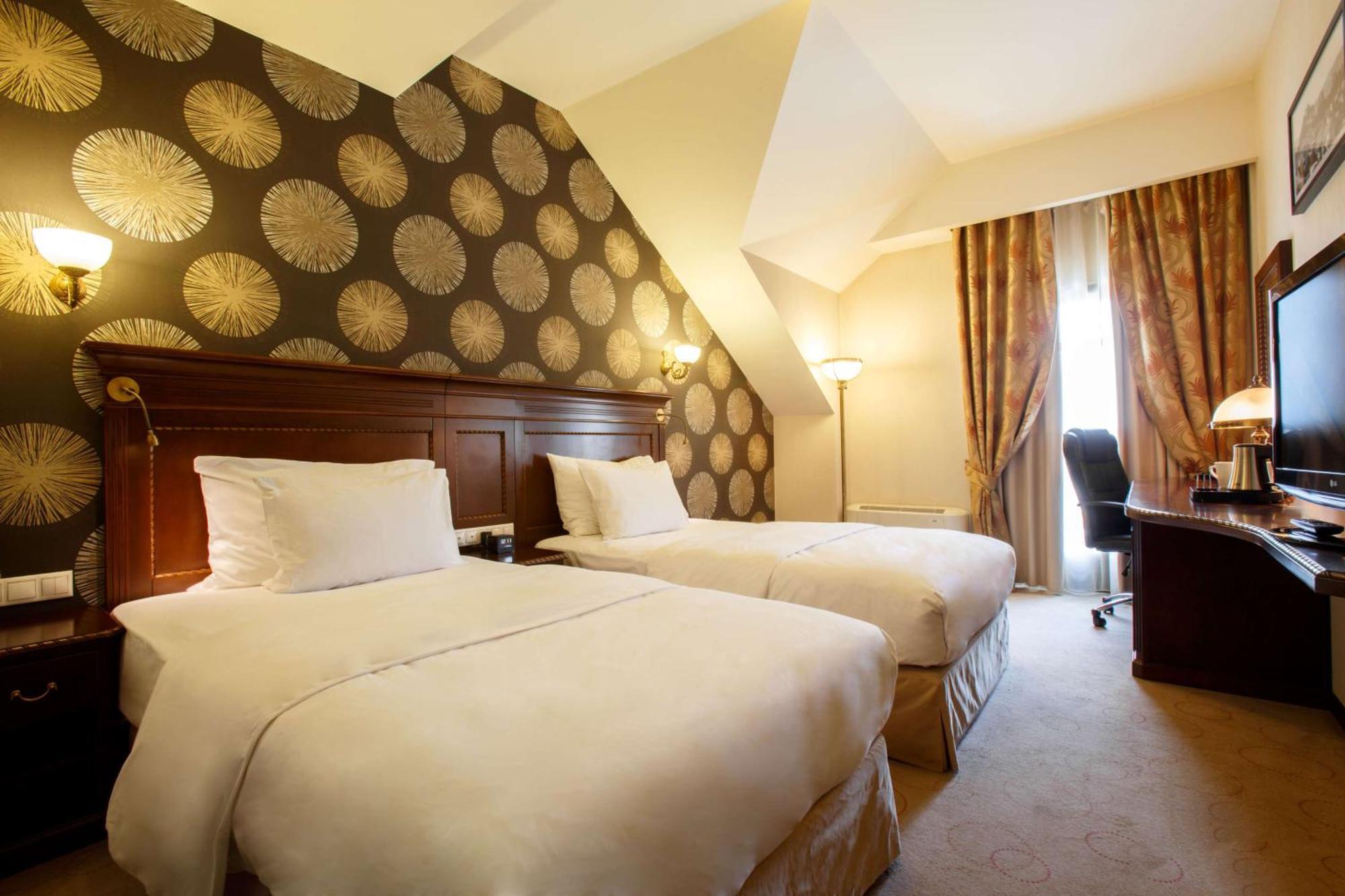 Doubletree By Hilton Hotel Sighisoara - Cavaler מראה חיצוני תמונה