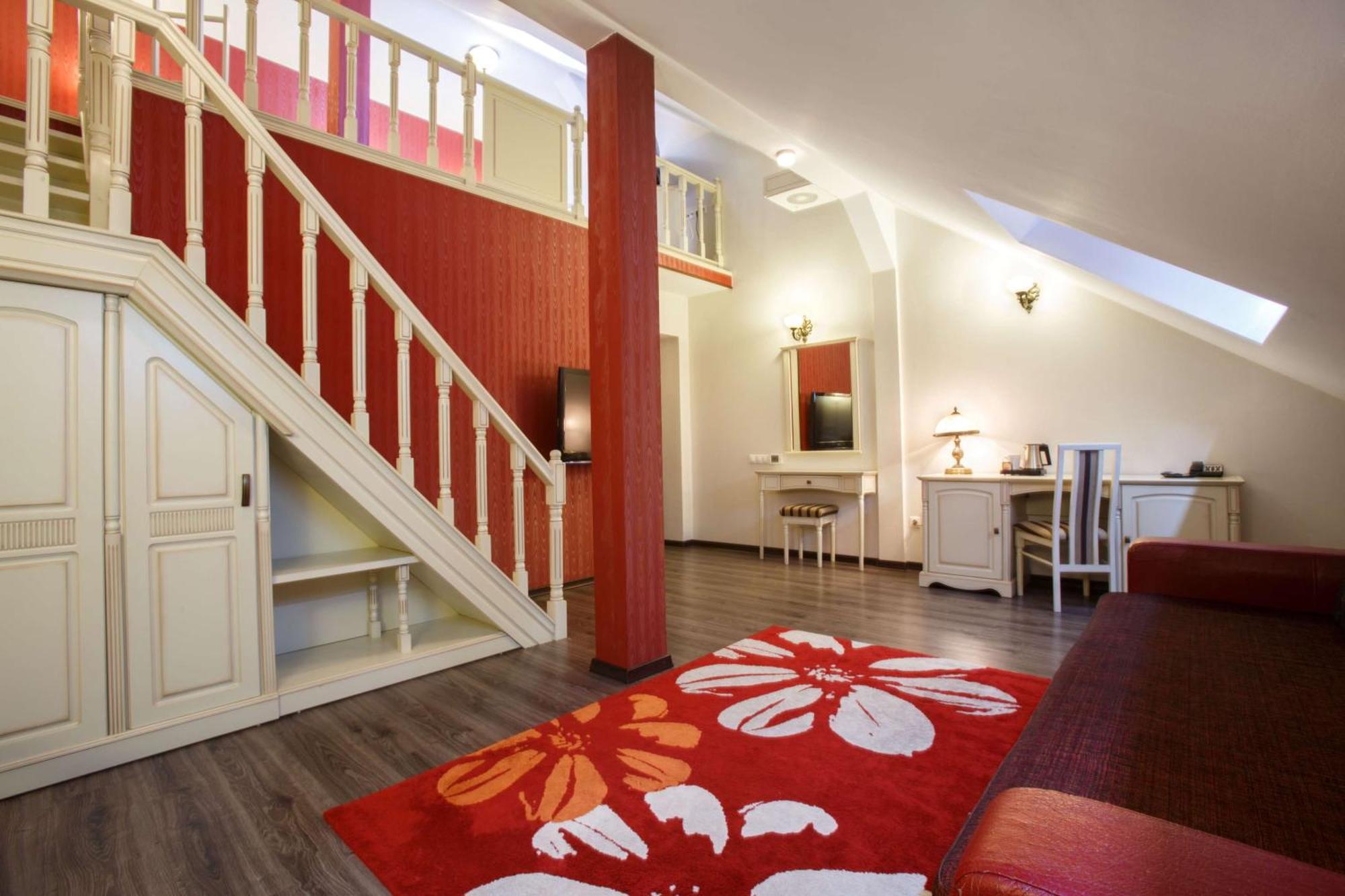 Doubletree By Hilton Hotel Sighisoara - Cavaler מראה חיצוני תמונה